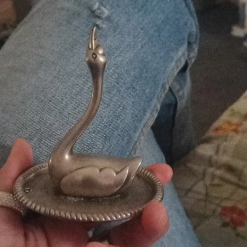 SWAN RING HOLDER - Picture 3 of 5